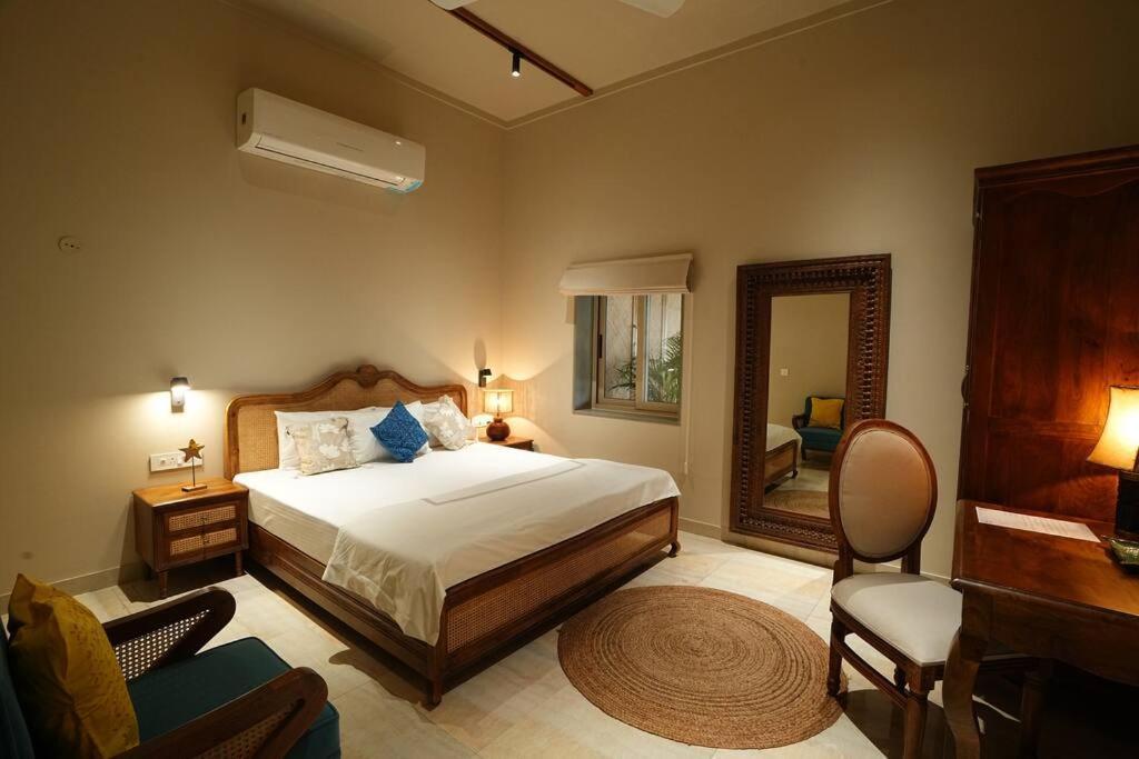 The Bodhi, 5bhk Apt, *