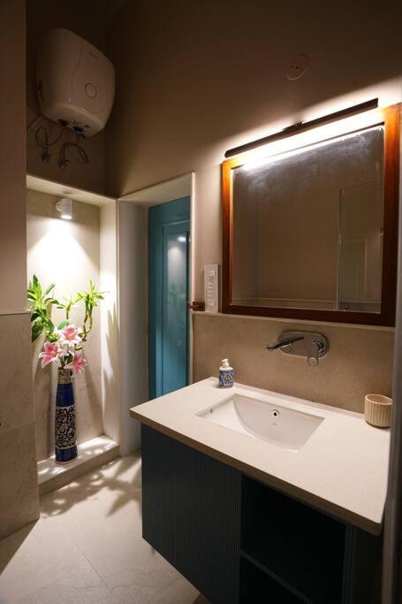 The Bodhi, 5bhk Apt,